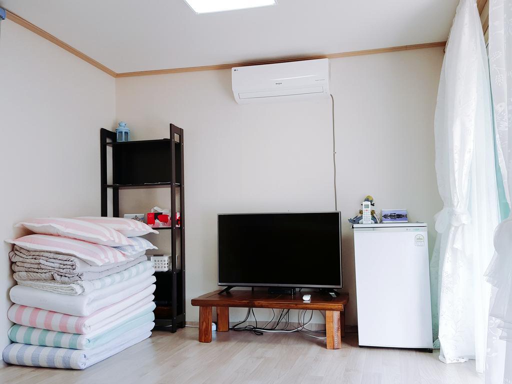 Yours Guesthouse In Tongyeong Exterior foto